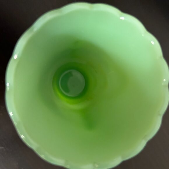 Vintage FIRE-KING Green Jadeite Art Deco Style Small Vase - Picture 5 of 7